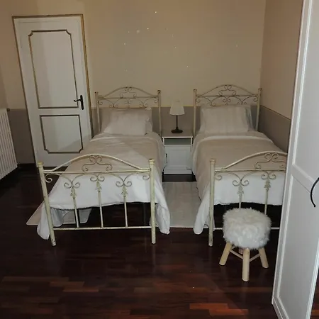 With 4 Bedrooms In Brescia, With Furnished Terrace And Wifi *