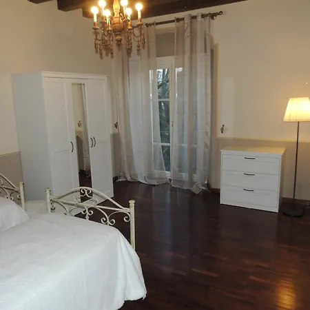 With 4 Bedrooms In Brescia, With Furnished Terrace And Wifi Apartment *